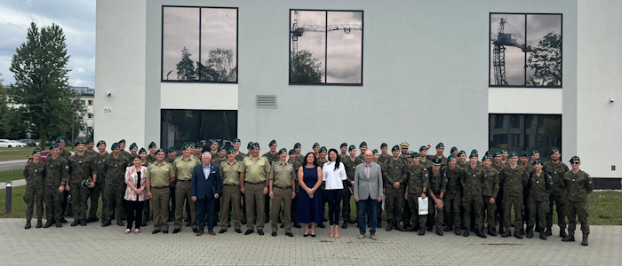 Dyplomy dla absolwentów JSM